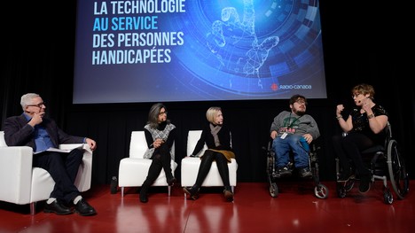 Intelligence artificielle, applications mobiles et robotique au service des personnes handicapées