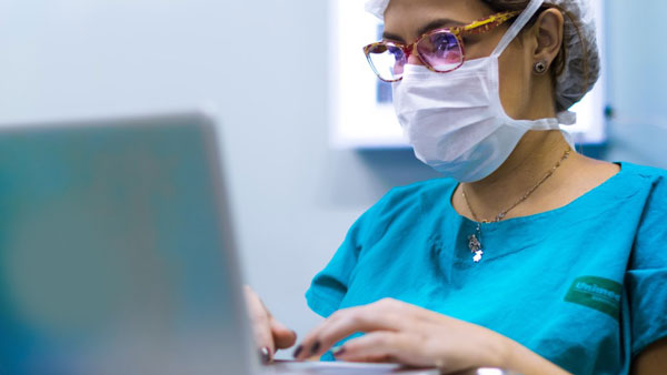 La santé numérique aide les infirmières canadiennes 