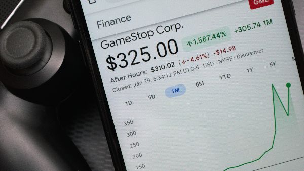 Le PDG de Gamestop reçoit une prime 179 millions $ pour avoir démissionné