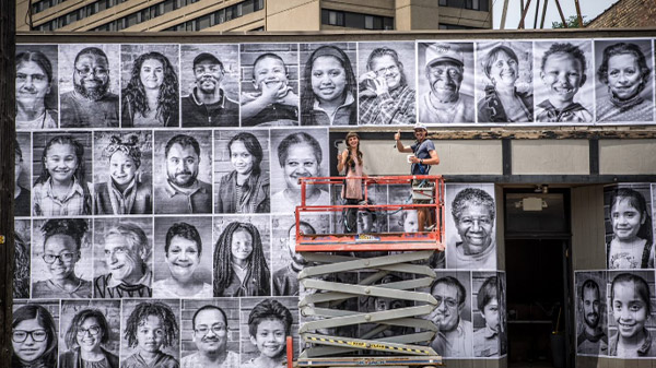 « Les Visages de Montréal » tapisseront les façades de Montréal cet été