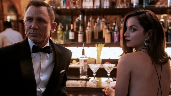 James Bond caracole en tête du box-office