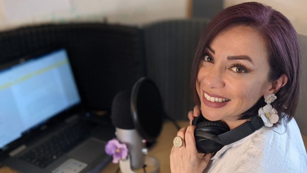 [PODCAST] Banafsheh Taherian a fait de son accent un atout