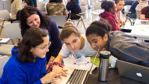 Technovation Montréal accompagne les filles en entrepreneuriat et en technologie