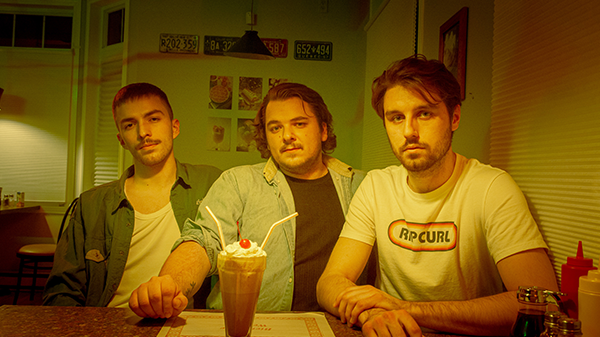 The Wild Palominos accompagne « Milkshake For Two » d’un clip