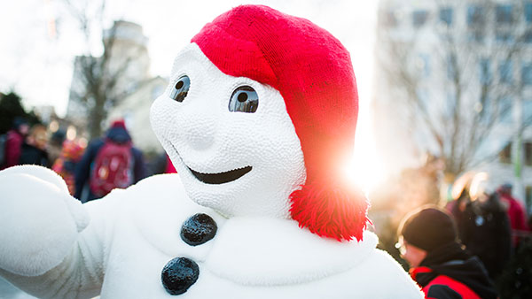 Le Carnaval de Québec 2023 reporte l’ouverture des sites à 14h