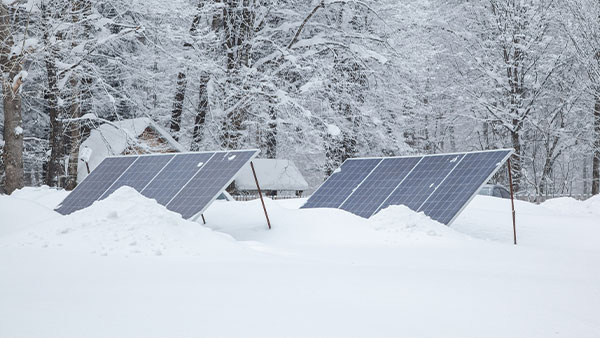 L’UdeS participe au développement de panneaux solaires qui défient l’hiver
