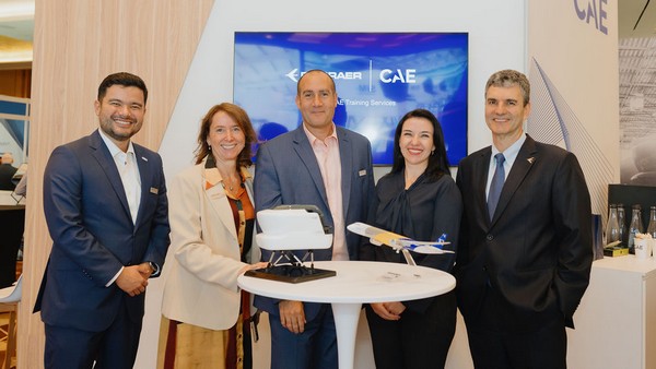 Embraer et CAE renforcent leurs liens pour étendre le réseau mondial de formation E-Jet E2