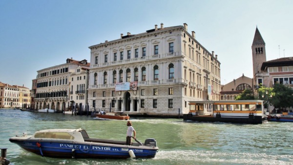 Le FIFA collabore de nouveau avec le Palazzo Grassi à Venise