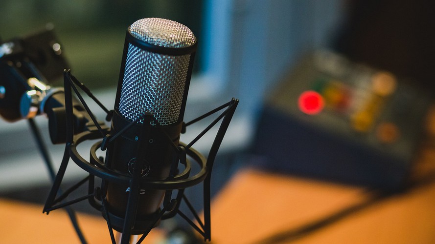 Mandoline Hybride lance le balado féministe « Conversations intergénérationnelles »