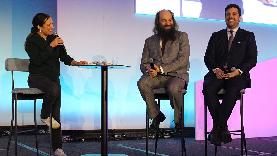 Marcello Vitali-Rosati et Valentin Schmite débattent sur la nature de l’IA dans le travail créatif