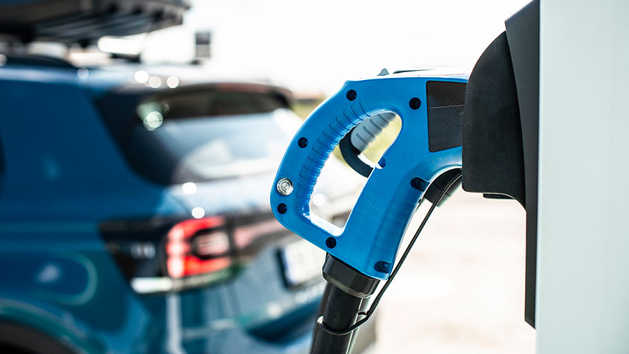 Le Canada lance un appel à proposition pour des bornes de recharge de véhicules électriques