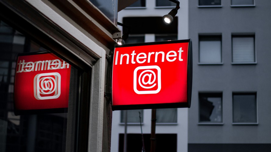 Le CRTC tient une audience publique sur les services Internet pour consommateurs